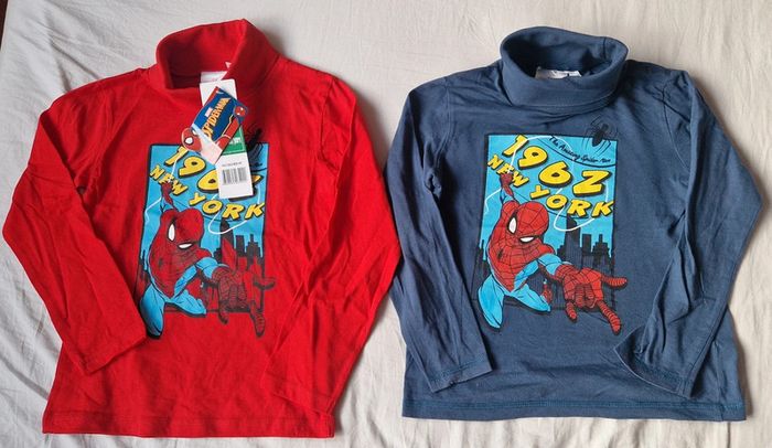 2 sous pull cols roulés spiderman