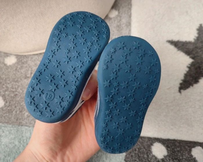 Pantoufles chaussons obaïbi pointure 19 - photo numéro 2