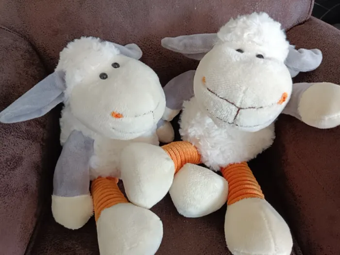 Peluche doudou mouton orange - photo numéro 2