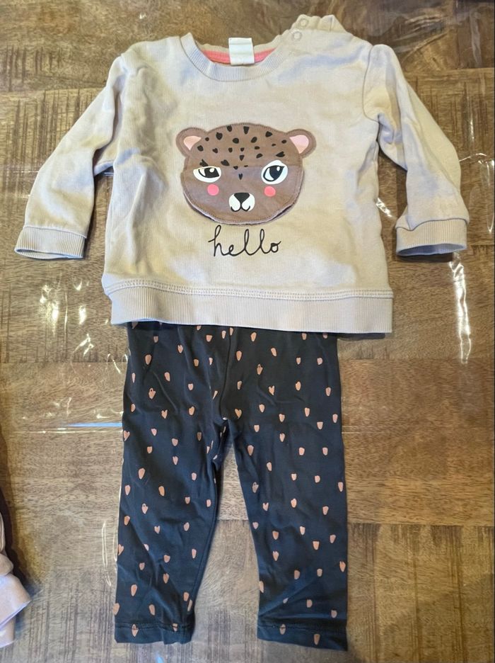 Lot vêtements bébé fille 6-9 mois (68-74 cm) - photo numéro 8