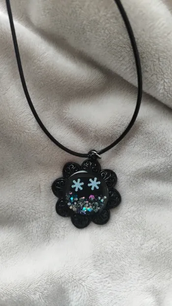 🍁 magnifique collier résine 🍁