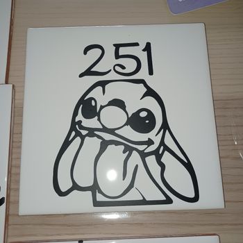 Carrelage numéro de porte Disney