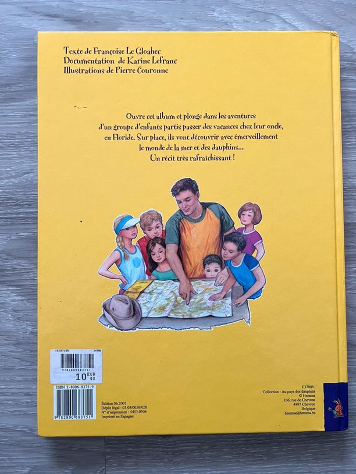 Livre au pays des dauphins - photo numéro 6