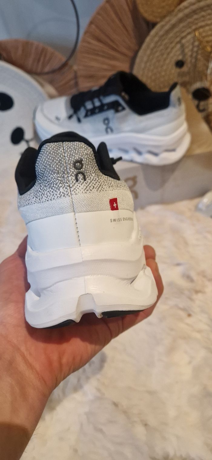 On cloudt Taille 44 - photo numéro 8