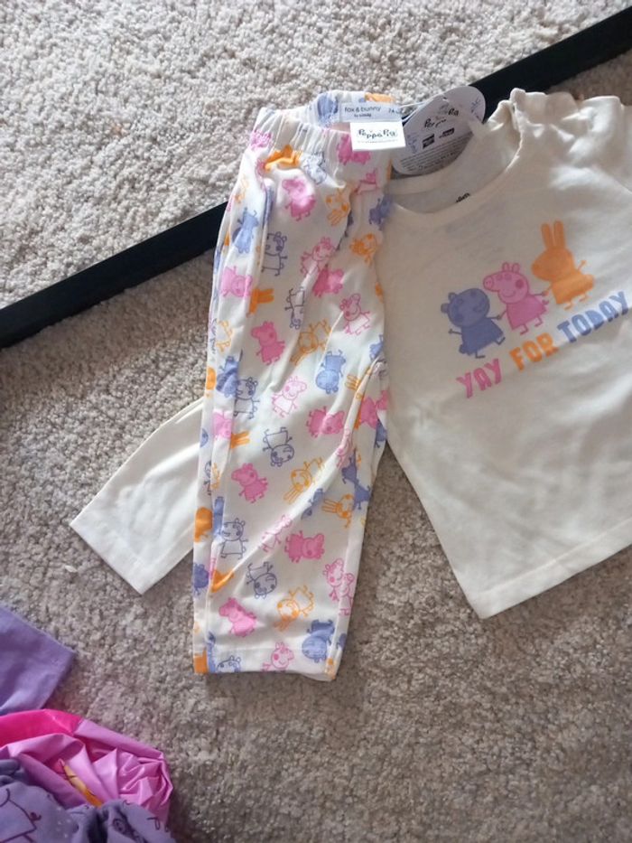 Pyjama ensemble peppa pig 6/9 mois - photo numéro 2