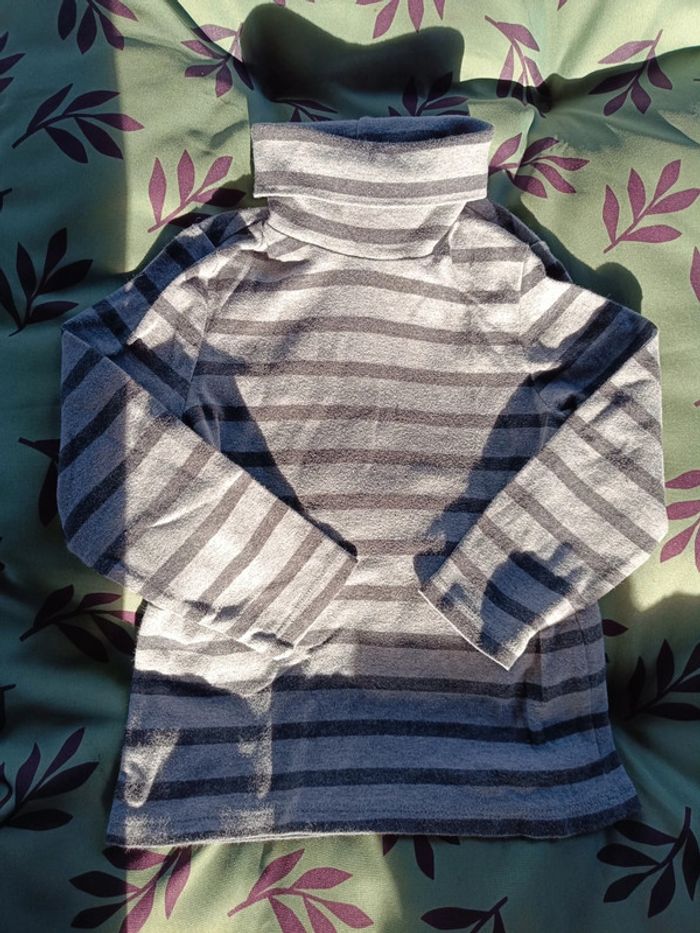 T-shirt manches longues col roulé 4 ans