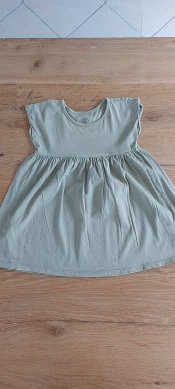 Robe.