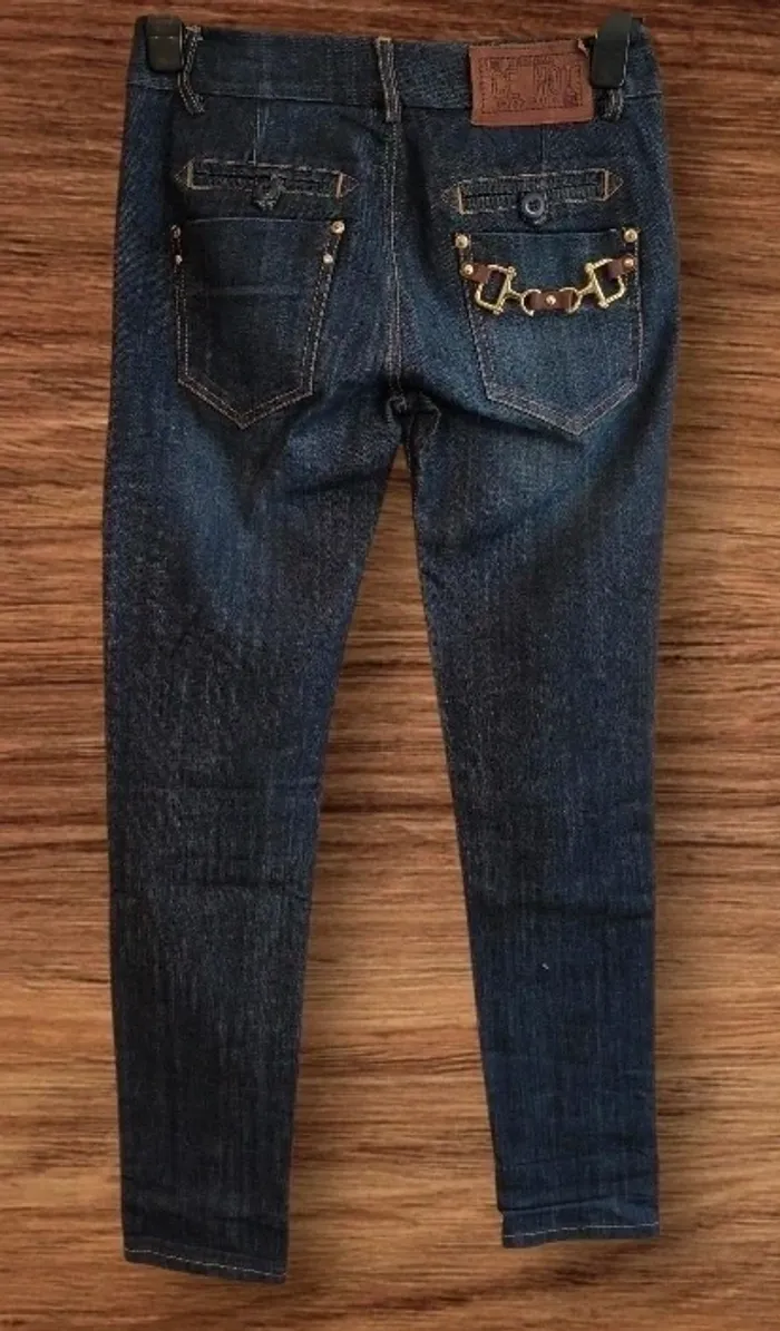 👖 Jean italien stylé Rinascimento – Taille XS 🇮🇹 - photo numéro 2