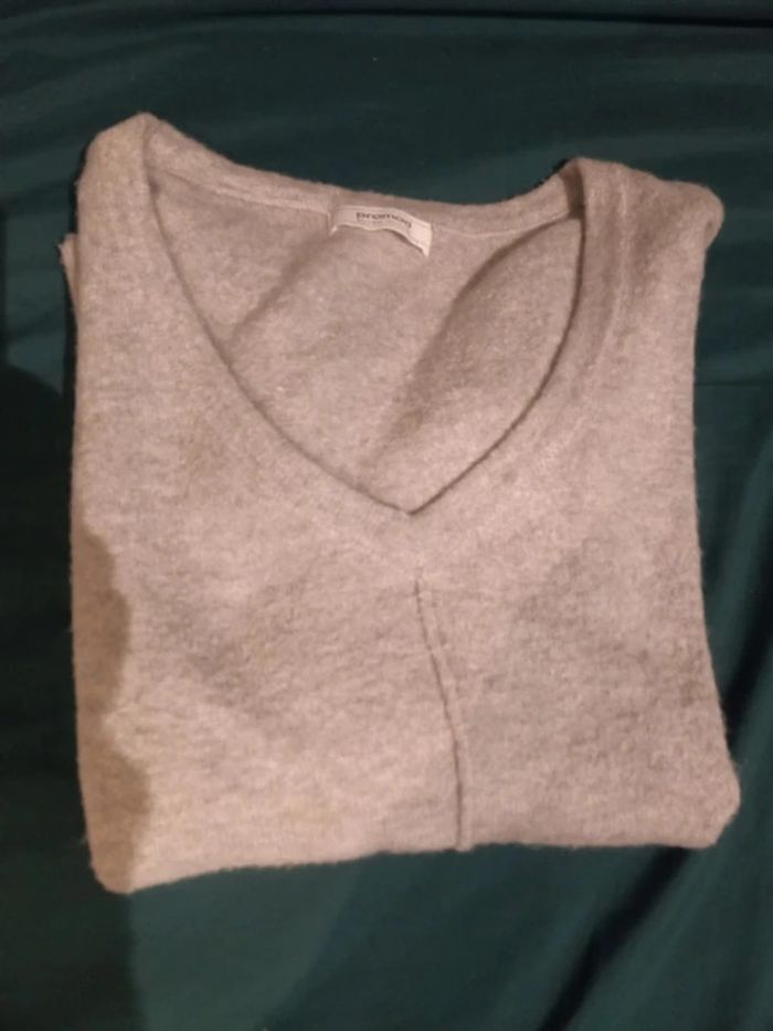 Pull femme gris col V taille M-Promod