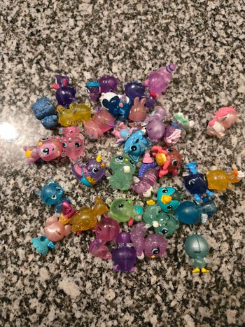 Figurines hatchimals