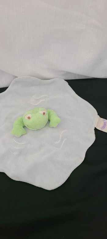 Doudou plat grenouille NOUKIE'S bleu vert 29 cm