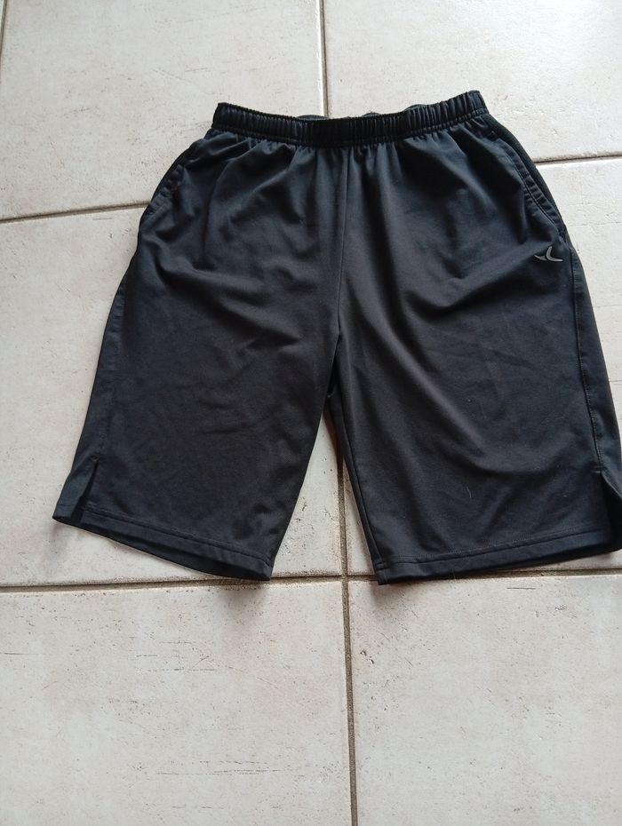 Short Ado 14/15 ans. - photo numéro 1