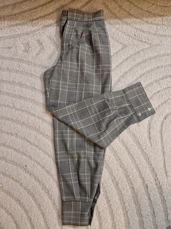 Pantalon à carreaux Zara