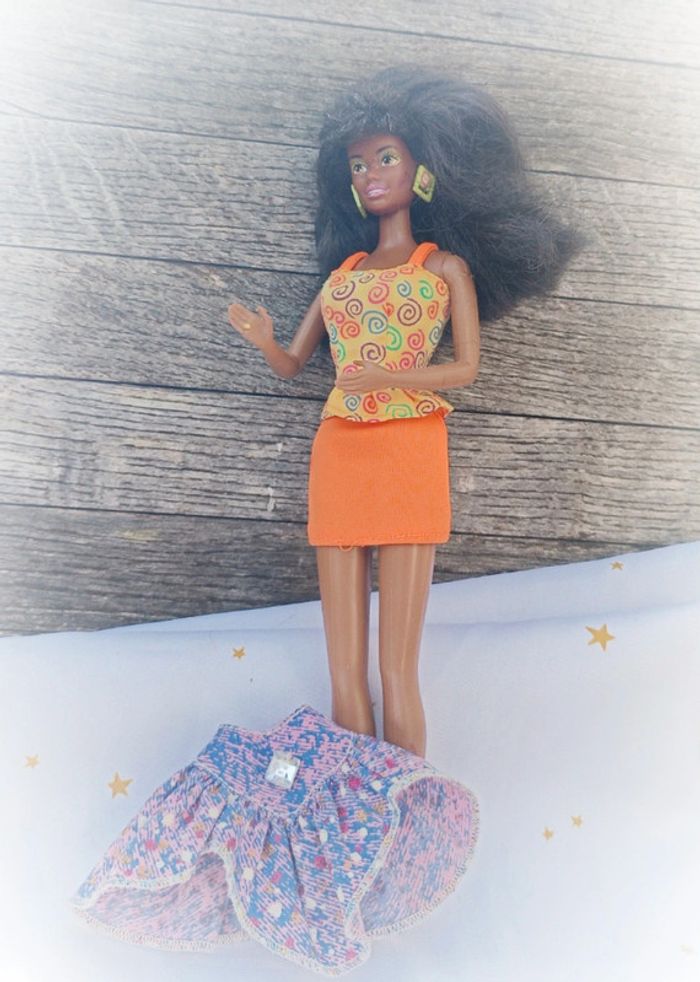 Barbie mattel poupée mannequin black noir fluo Christie glow the beat disco