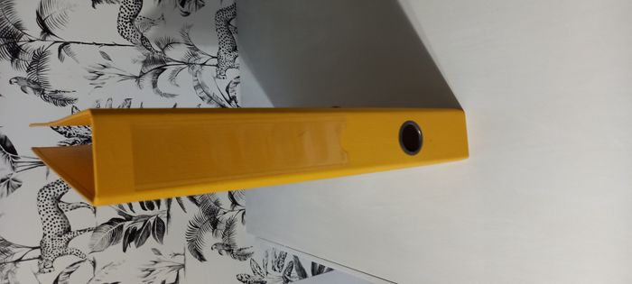 Classeur jaune