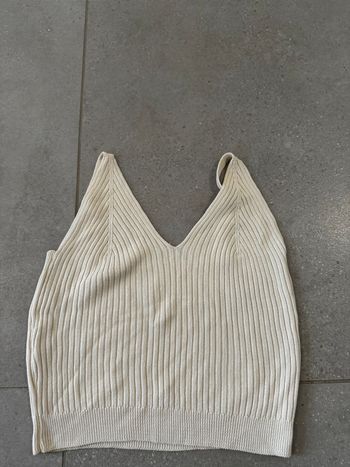 Haut beige taille 34, très bon état