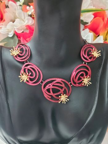 Collier spirales bordeaux/dorés en acier inoxydable