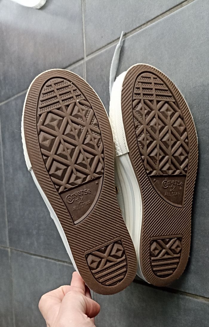 Converse All Star neuve - photo numéro 2