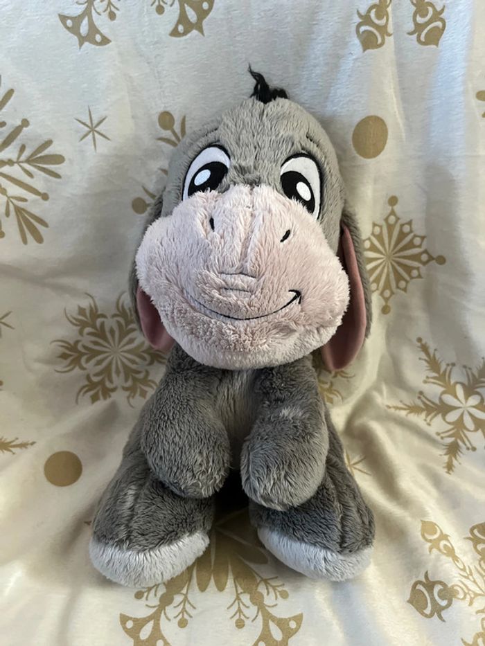 Peluche Bourriquet Big Feet Disney Parks 2021 Disneyland Paris Winnie l'ourson 32 cm