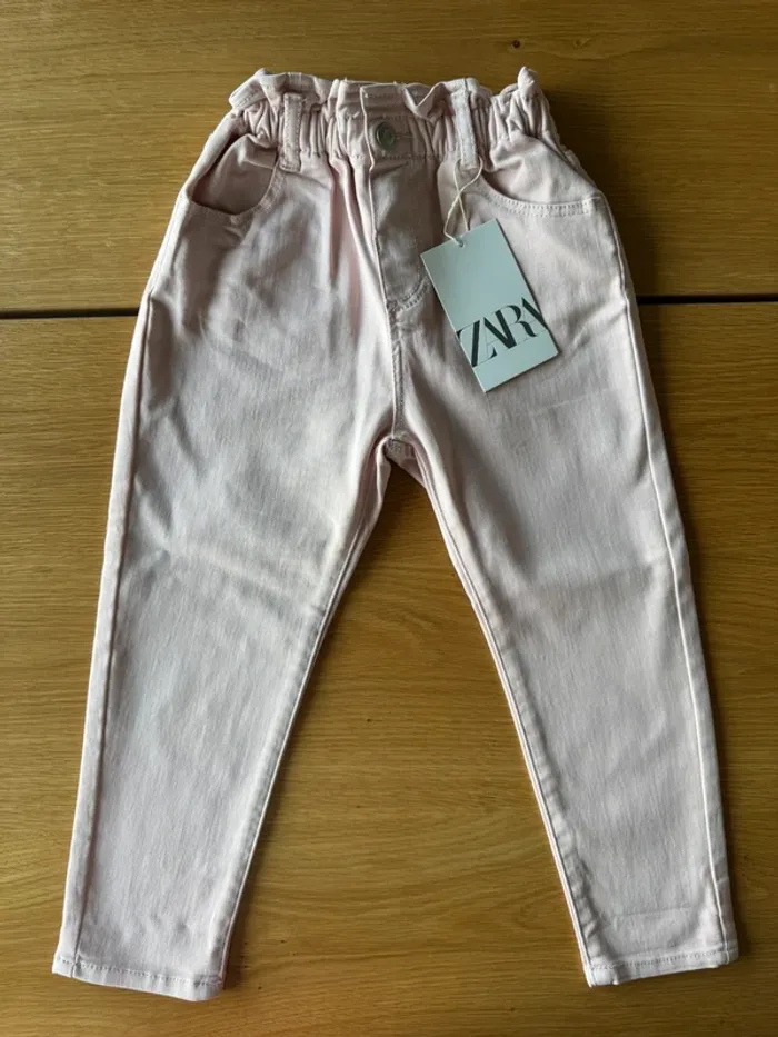 Pantalon taille haute rose pâle NEUF - Taille 4 Ans - photo numéro 2