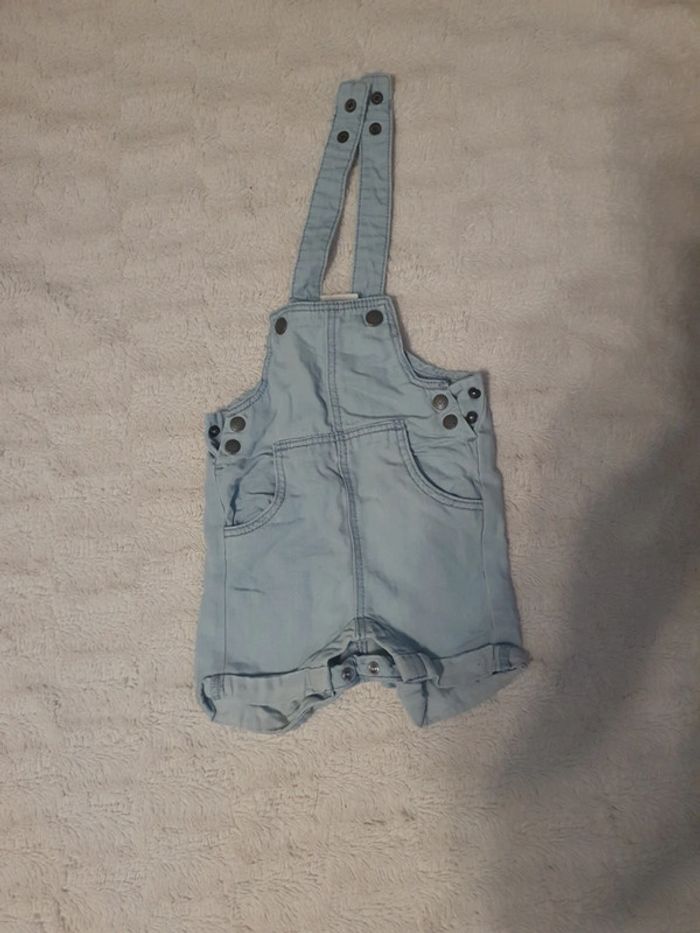 Salopette 3 mois , tape à l oeil