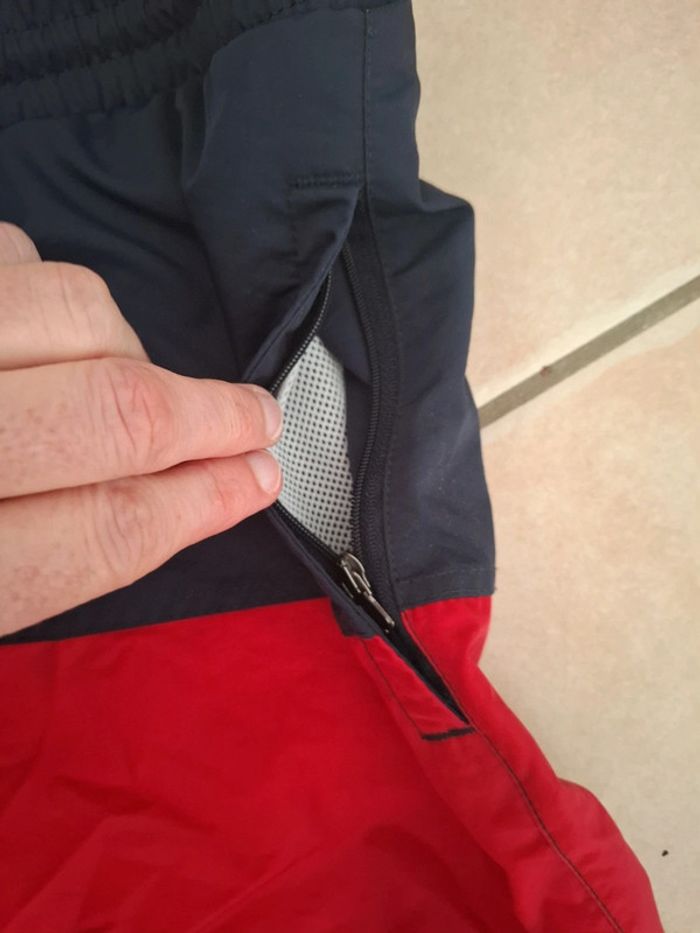 Short de bain av 2 poches (av fermeture) et cordon - photo numéro 3