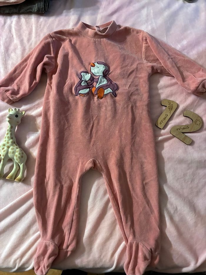Lot vêtements fille 12 mois - photo numéro 2