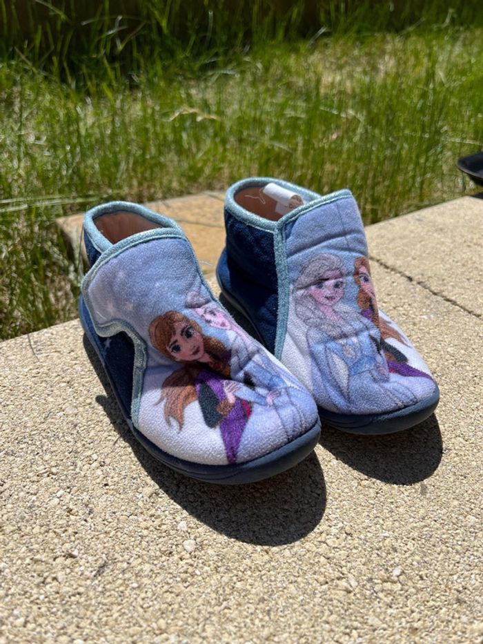 Chausson reines des neiges taille 27 Frozen Disney