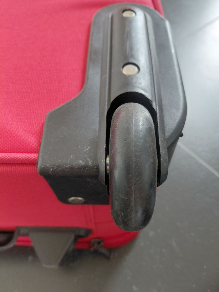 Valise rouge de voyage - photo numéro 6