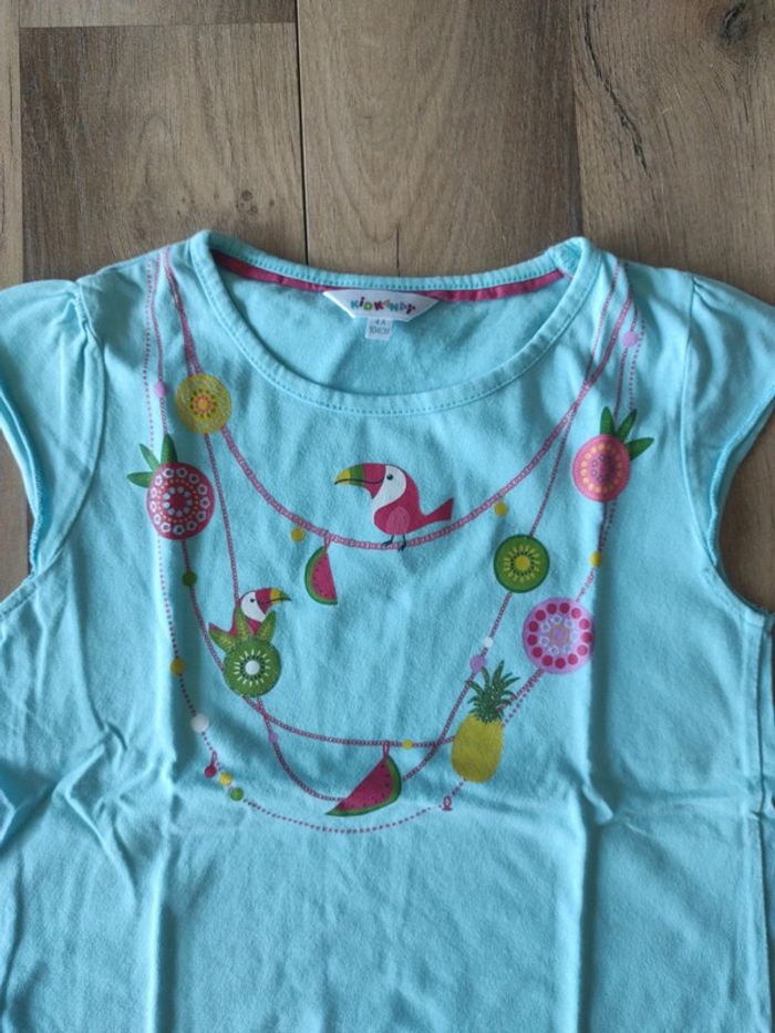 Tee-shirt MC 4 ans en TBE - photo numéro 2