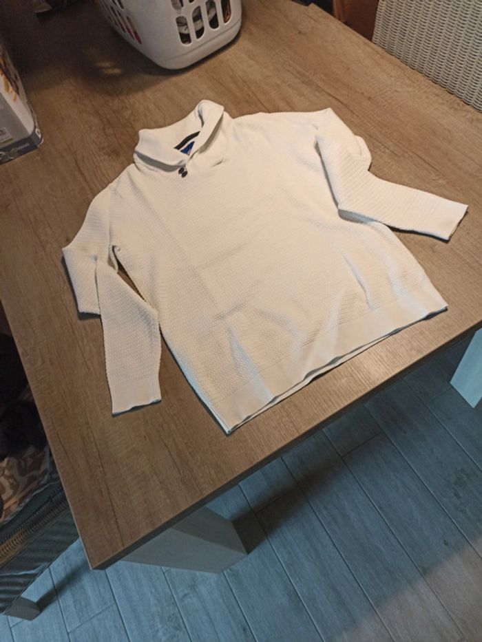 Pull Celio