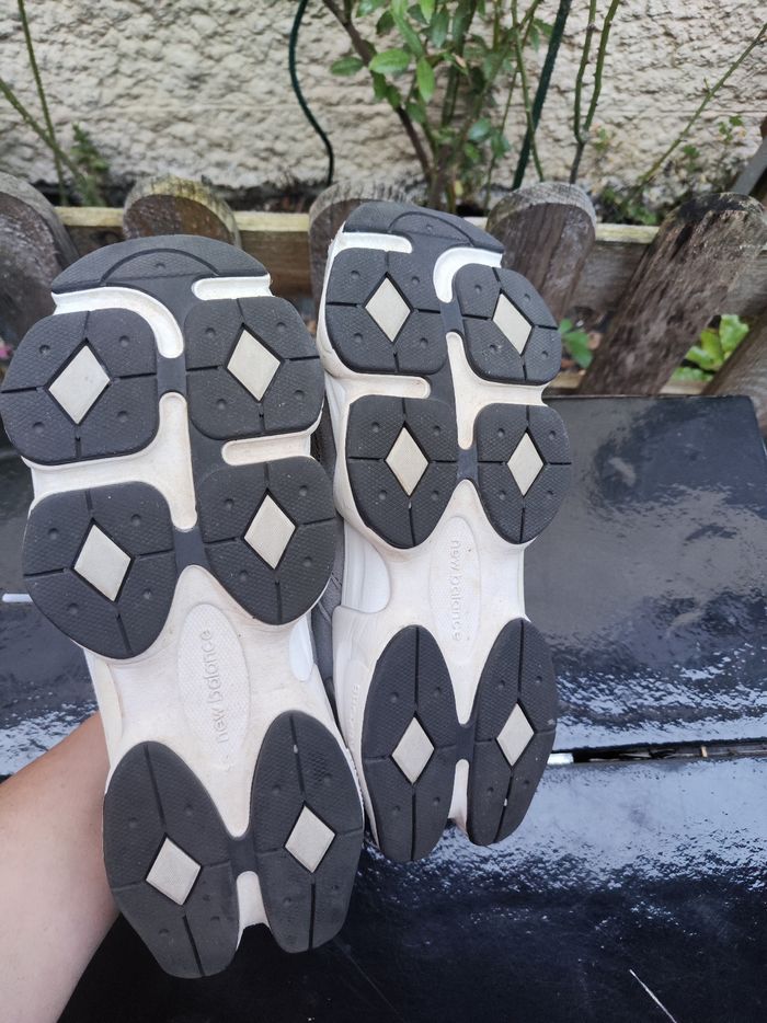 Vend  basket new Balance 9060 acheté 154€ janvier 2025 - photo numéro 5