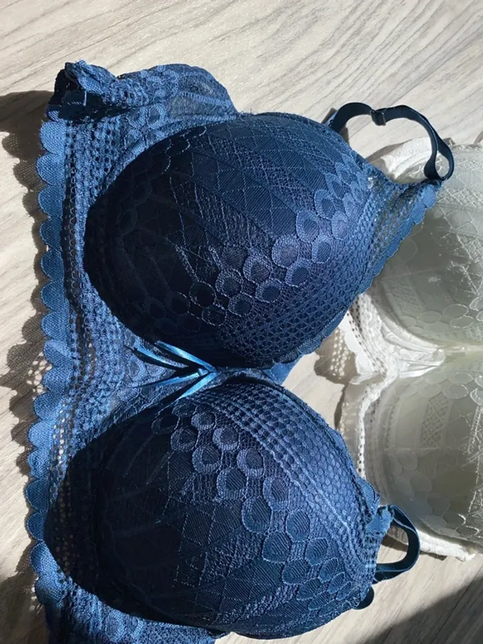 Soutien gorge - photo numéro 2