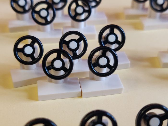 40 volants blancs Lego - jamais utilisés parfait état - vrai Lego - photo numéro 5