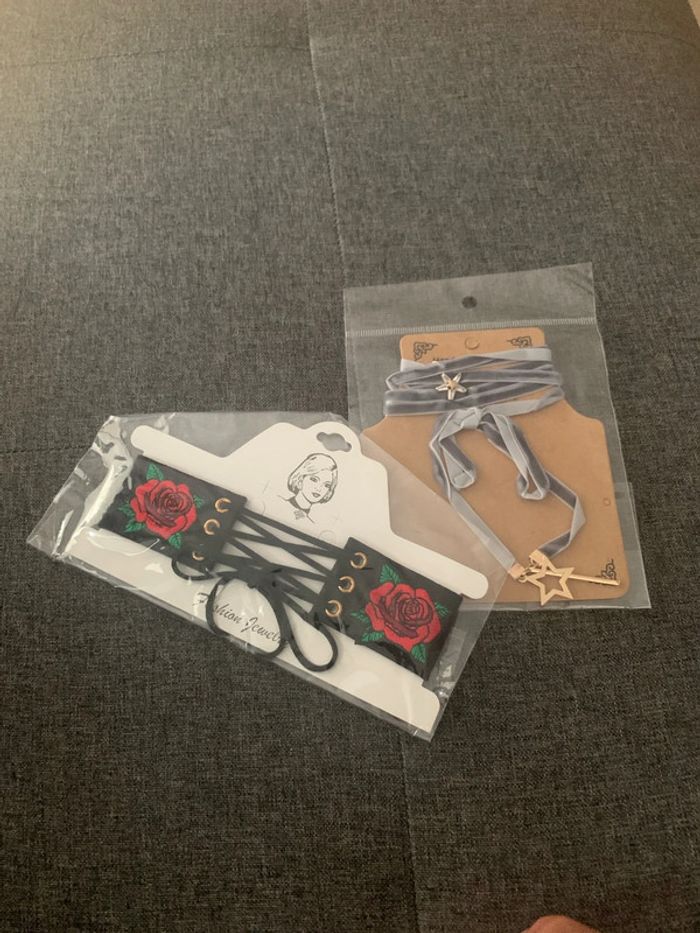 Lot de 2 collier chocker neuf sous blister