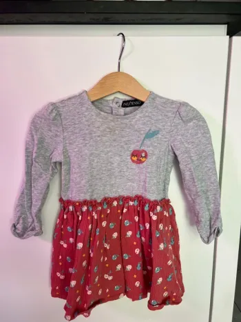 Robe grise et rouge In extenso 80cm