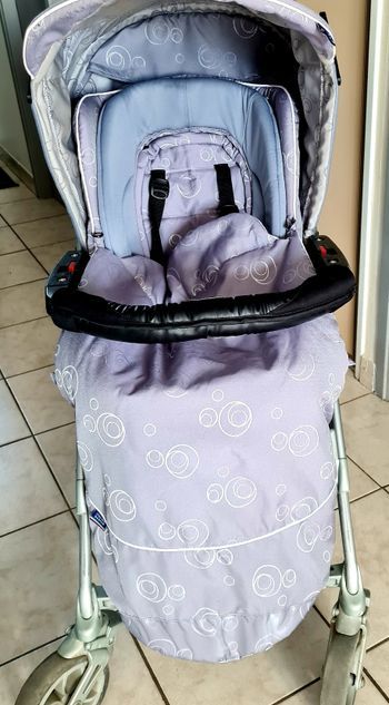 Poussette  trio  chicco living