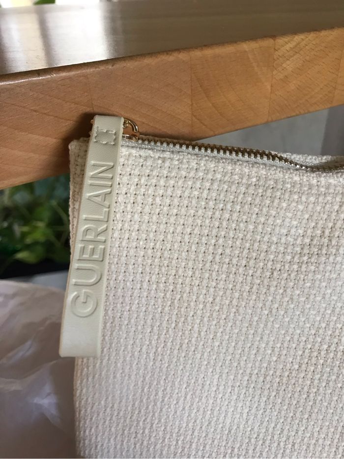 Guerlain trousse Abeille Royale - photo numéro 2