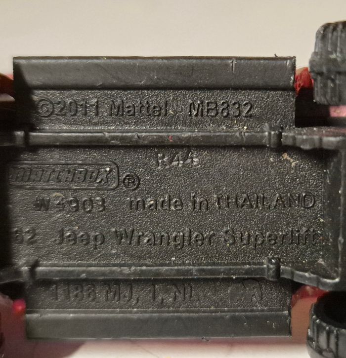 Voiture miniature Matchbox jeep wrangler superlift rouge - photo numéro 7