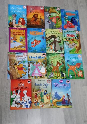 Lot de 15 livres disney