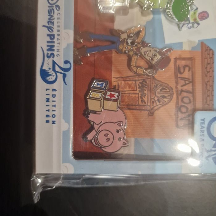 Set de pins Disney Toy Story — Édition limitée 30 ans — Neuf sous blister - photo numéro 4