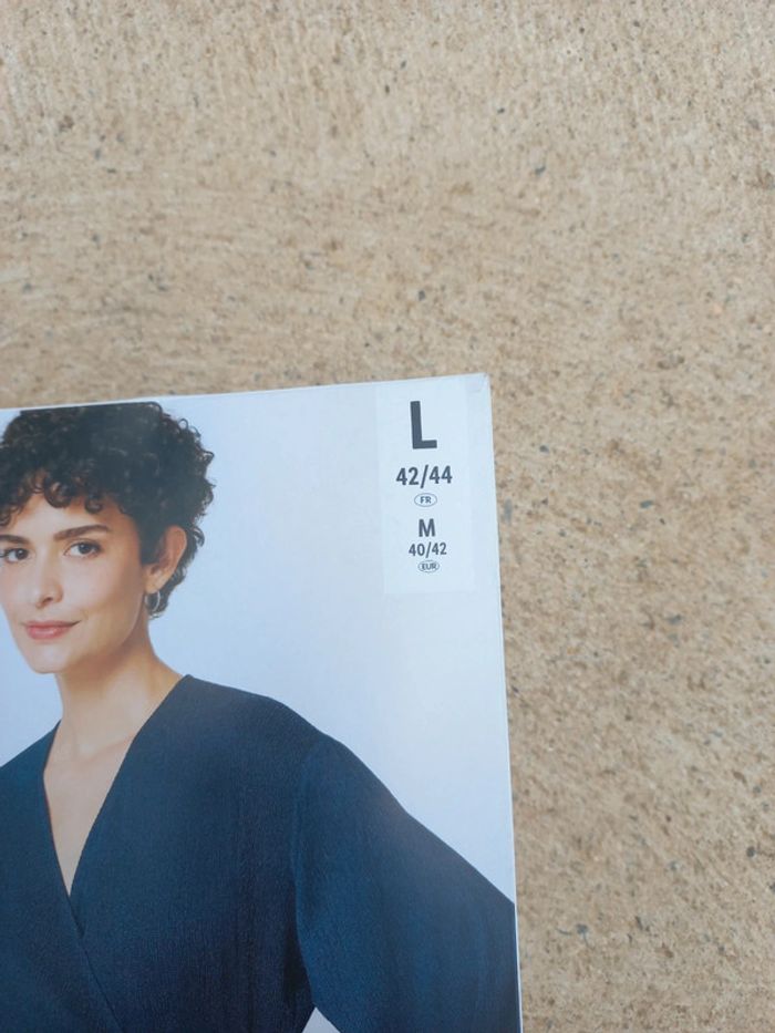 Robe cache-cœur neuf - photo numéro 3