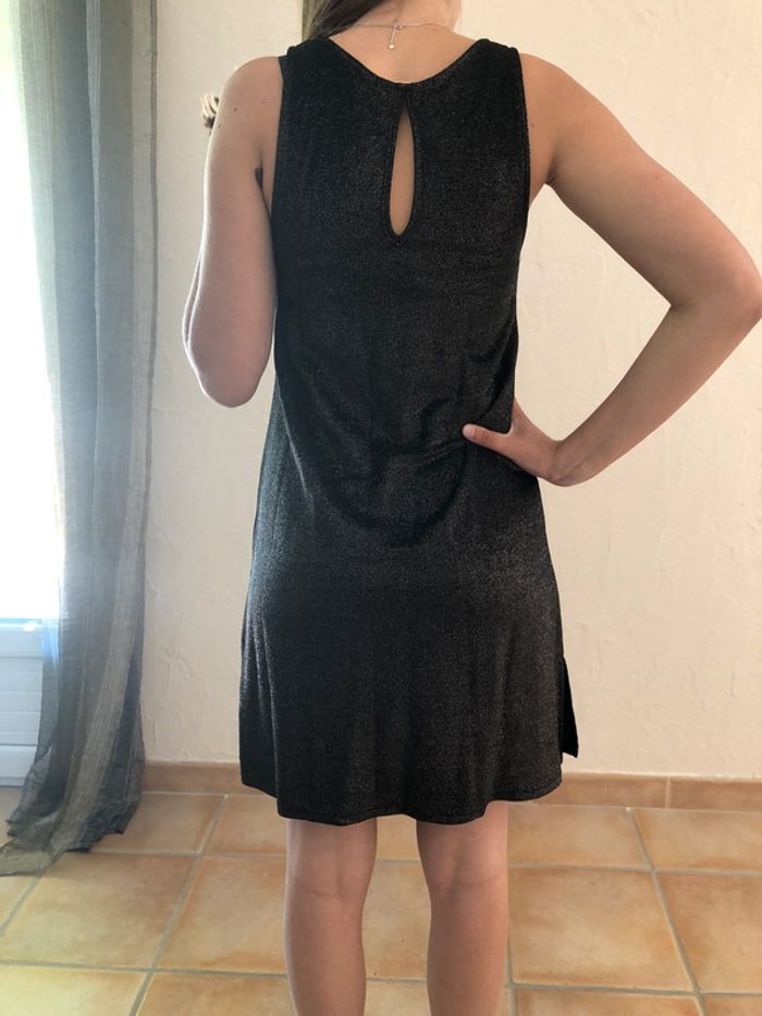 Robe de soirée brillante - photo numéro 2