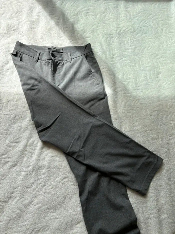 Pantalon gris Pull and Bear - photo numéro 3