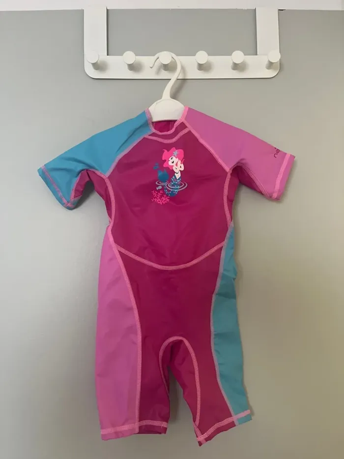 Maillot de bain combinaison taille 3 ans