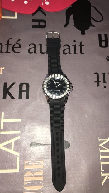 Montre femme noire