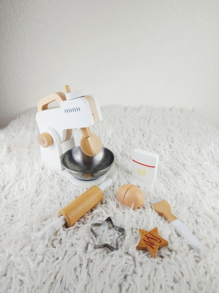 Robot batteur et ses accessoires en bois marque Vertbaudet 🎅