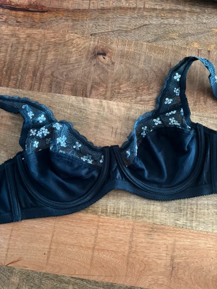 Soutien gorge - photo numéro 3
