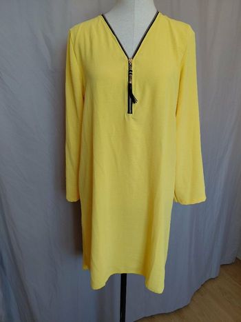 Très jolie chemise longue légèrement courte devant longue derrière femme T U 