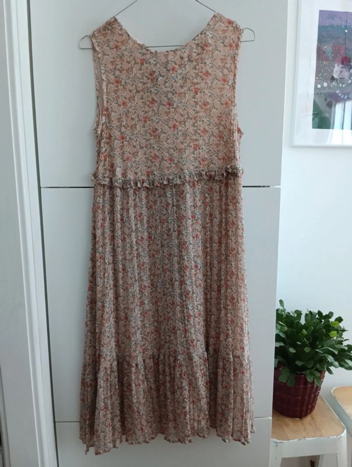 Robe fleurie pastel sans manches degriffée et upcyclé - photo numéro 8
